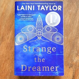 Strange the Dreamer by Laini Taylor fantasy book